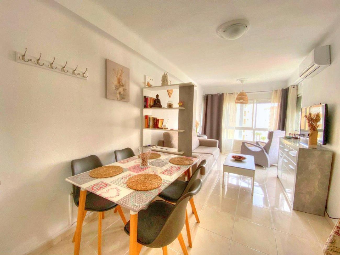 Estudio Fran Centro Internacional Algarrobo Costa Luaran gambar